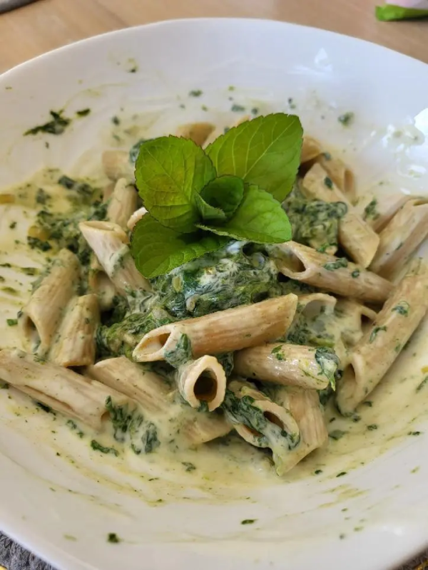 makaron penne ze szpinakiem i kurczakiem, dietetyk kliniczny, fit przepisy